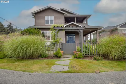131 W Nebesna St, Cannon Beach, OR 97110 - Photo 2