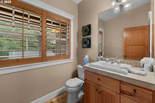 131 W Nebesna St, Cannon Beach, OR 97110 - Photo 24