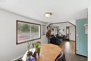 1955 Maple St, North Bend, OR 97459 - Photo 12