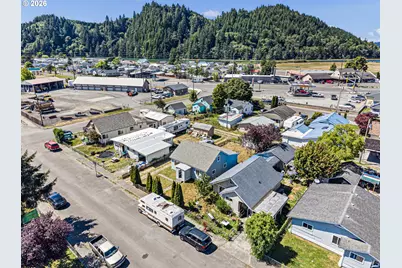 1057 Greenwood Ave, Reedsport, OR 97467 - Photo 12