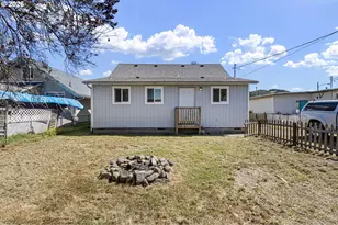 1057 Greenwood Ave, Reedsport, OR 97467 - Photo 16