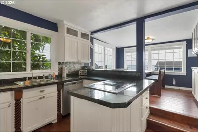 25 NE Clarke St, Depoe Bay, OR 97341 - Photo 12