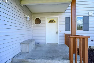 824 NE Ashby Ct, McMinnville, OR 97128 - Photo 2