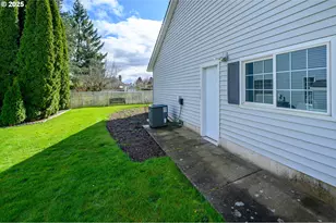 824 NE Ashby Ct, McMinnville, OR 97128 - Photo 26