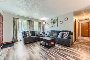 3209 SE 165th Pl, Portland, OR 97236 - Photo 4