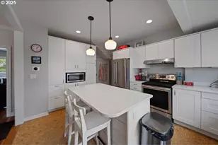 662 S 11th St, Coos Bay, OR 97420 - Photo 34