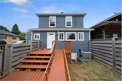 662 S 11th St, Coos Bay, OR 97420 - Photo 12
