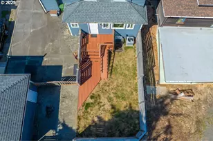 662 S 11th St, Coos Bay, OR 97420 - Photo 14