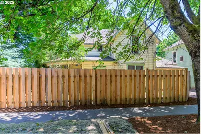 490 W 4th Ave, Eugene, OR 97401 - Photo 2