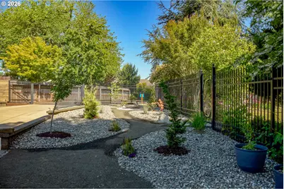 3952 Del Rio Rd, Roseburg, OR 97471 - Photo 16