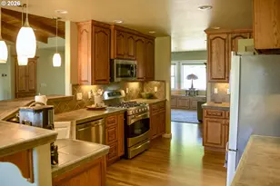 3952 Del Rio Rd, Roseburg, OR 97471 - Photo 4