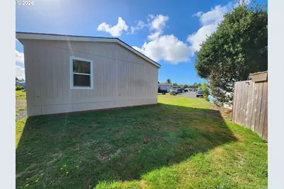 110 NW 4th St #F16, Warrenton, OR 97146 - Photo 22
