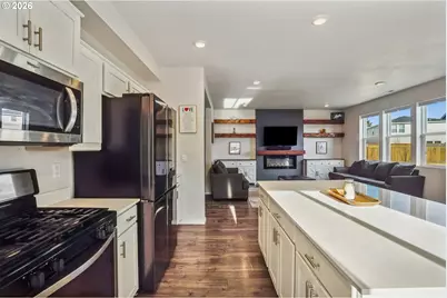 478 Greencrest St NE, Salem, OR 97301 - Photo 6