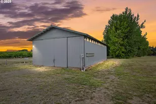 10418 Champoeg Rd, Aurora, OR 97002 - Photo 30