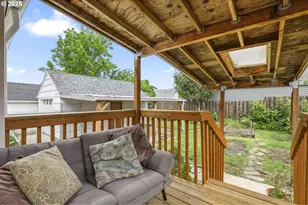 6824 N Commercial Ave, Portland, OR 97202 - Photo 42