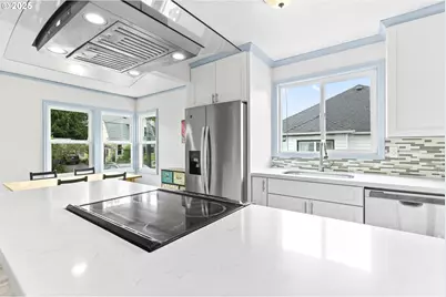 6824 N Commercial Ave, Portland, OR 97202 - Photo 14