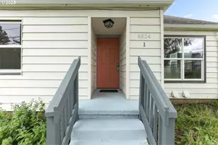 6824 N Commercial Ave, Portland, OR 97202 - Photo 8