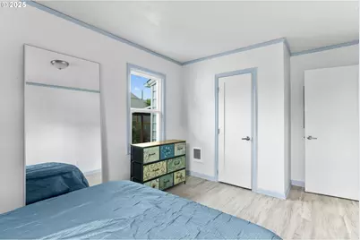 6824 N Commercial Ave, Portland, OR 97202 - Photo 24