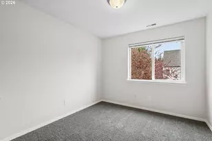 38800 Cascadia Village Dr, Sandy, OR 97055 - Photo 16