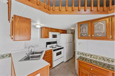 28 Easy St, Florence, OR 97439 - Photo 8