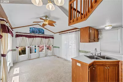 28 Easy St, Florence, OR 97439 - Photo 6