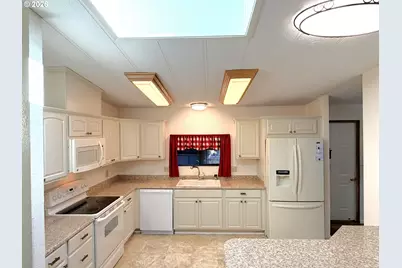 16063 Driftwood Ln #14, Brookings, OR 97415 - Photo 10