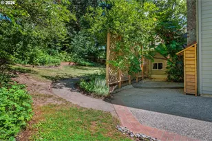 5575 Suncreek Dr, Lake Oswego, OR 97035 - Photo 40