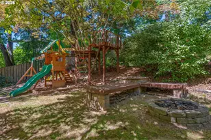 5575 Suncreek Dr, Lake Oswego, OR 97035 - Photo 36