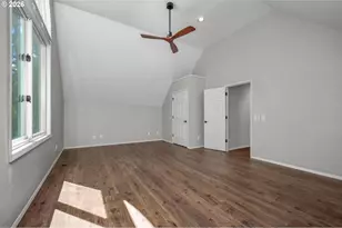 5575 Suncreek Dr, Lake Oswego, OR 97035 - Photo 22