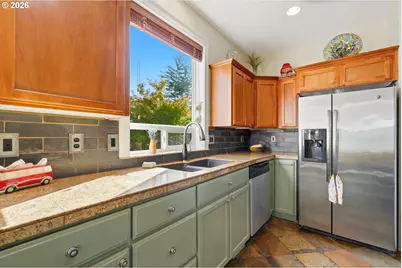 108 S 5th St, Carlton, OR 97111 - Photo 12