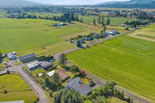 6145 Grandview Heights, Tillamook, OR 97141 - Photo 4
