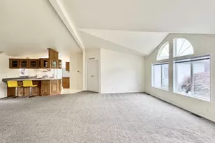 962 Rainbow Dr, Springfield, OR 97477 - Photo 6