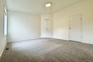 962 Rainbow Dr, Springfield, OR 97477 - Photo 12
