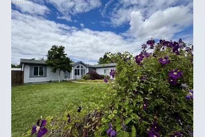 962 Rainbow Dr, Springfield, OR 97477 - Photo 2