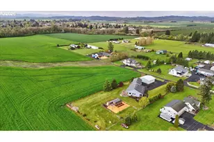 9864 Hoffman Rd, Monmouth, OR 97361 - Photo 4