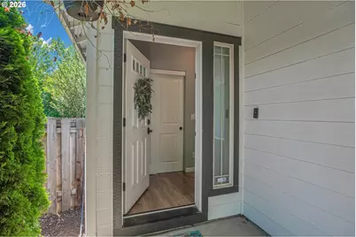 716 Eric Dr, Molalla, OR 97038 - Photo 2