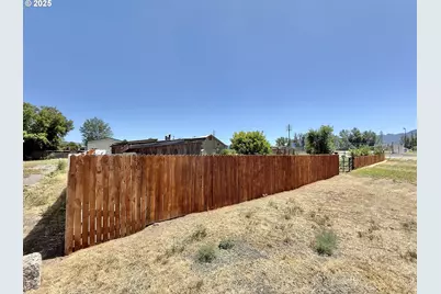 138 W 12th St, Prairie City, OR 97869 - Photo 34