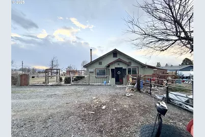 138 W 12th St, Prairie City, OR 97869 - Photo 32