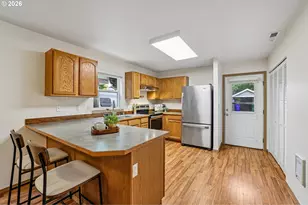 5026 N Cecelia St, Portland, OR 97203 - Photo 8