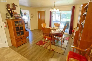 525 Village Pines Way, Coos Bay, OR 97420 - Photo 14