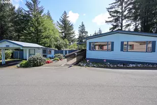 525 Village Pines Way, Coos Bay, OR 97420 - Photo 2