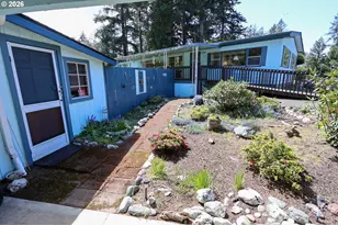 525 Village Pines Way, Coos Bay, OR 97420 - Photo 26