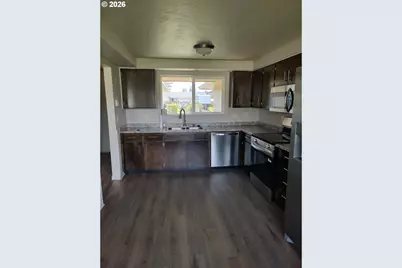 778 V St, Springfield, OR 97477 - Photo 6