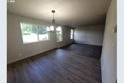 778 V St, Springfield, OR 97477 - Photo 4