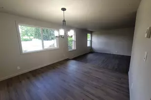 778 V St, Springfield, OR 97477 - Photo 4