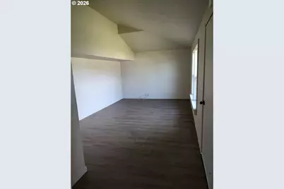 778 V St, Springfield, OR 97477 - Photo 8