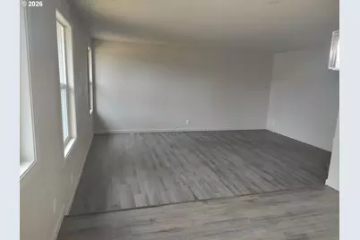 778 V St, Springfield, OR 97477 - Photo 6