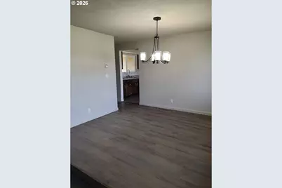 778 V St, Springfield, OR 97477 - Photo 4