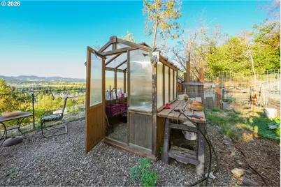 466 Laurel Dr, Roseburg, OR 97471 - Photo 36