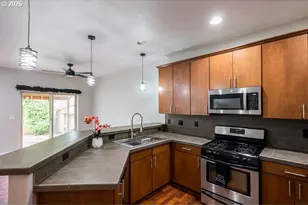 4943 SE Lucas Ct, Milwaukie, OR 97267 - Photo 12